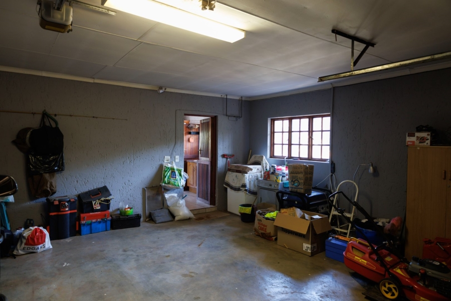5 Bedroom Property for Sale in Schoemansville North West